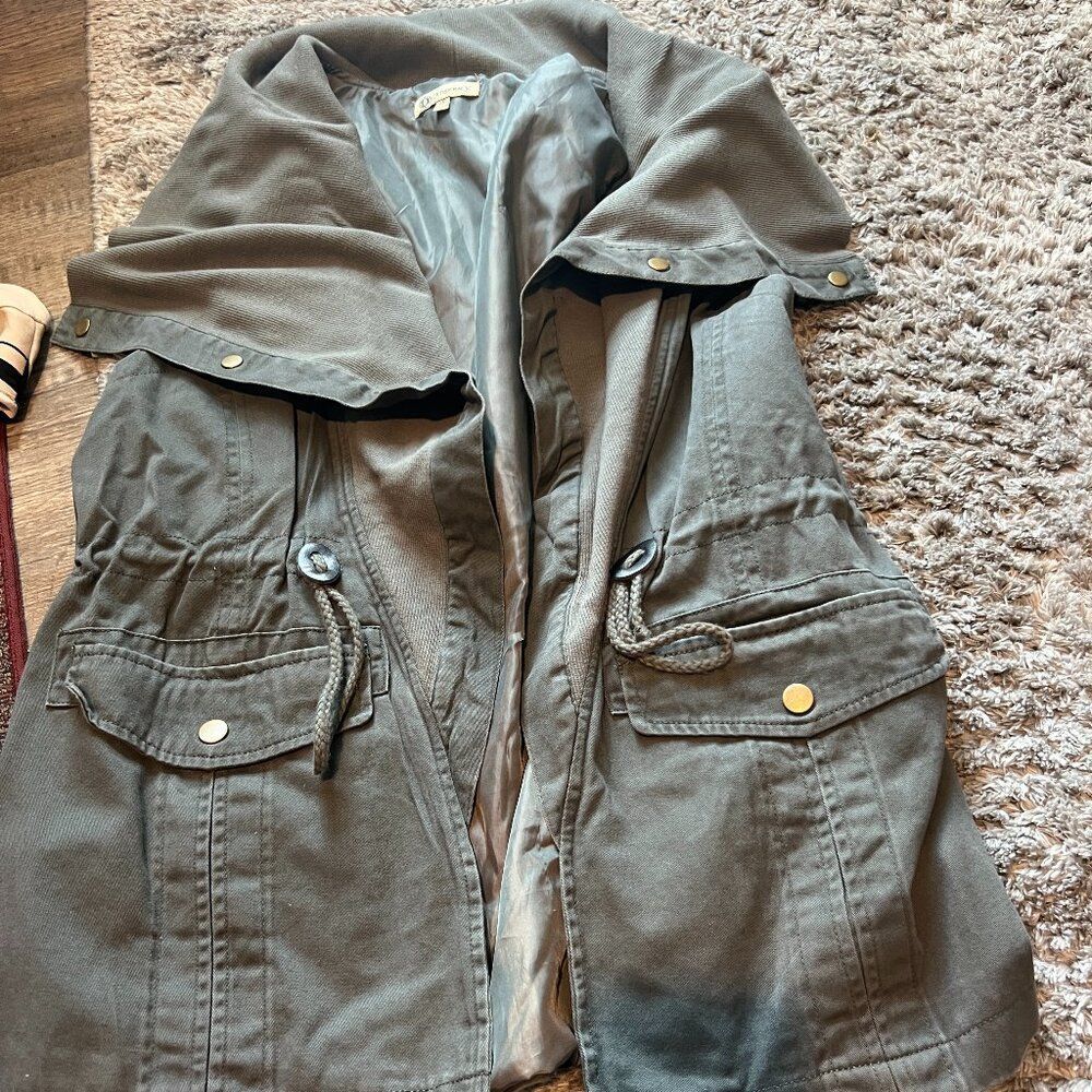 Democracy small vest